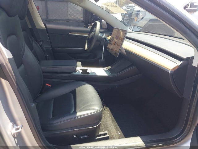 5YJ3E1EC2NF263039 Tesla MODEL 3