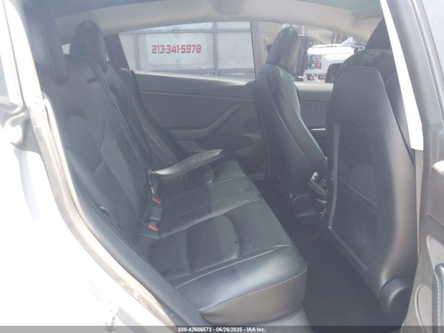5YJ3E1EC2NF263039 Tesla MODEL 3