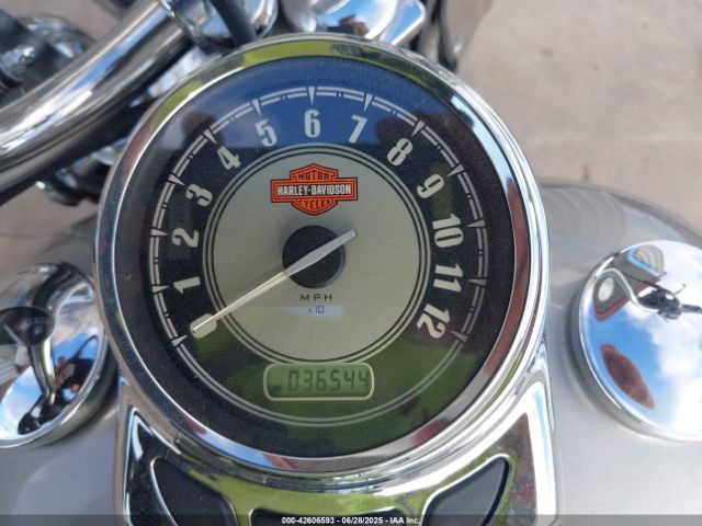 2009 HARLEY-DAVIDSON FLSTC 1HD1BW51X9Y069004 Photo 6