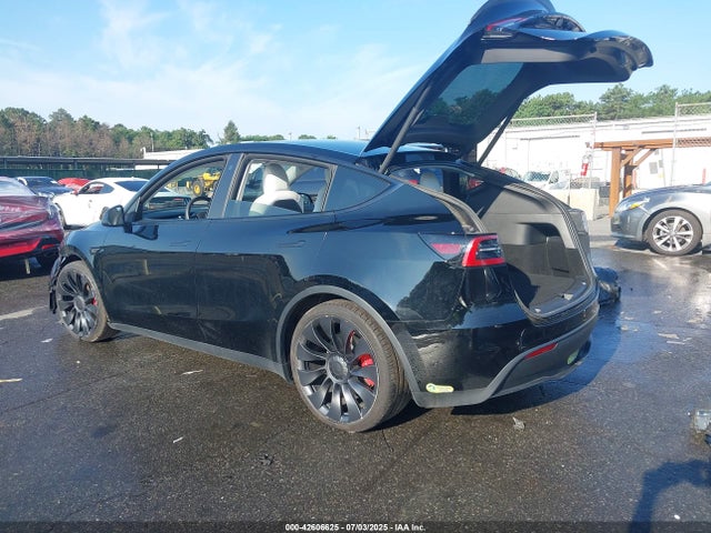 2022 TESLA MODEL Y 7SAYGDEF5NF457448 Photo 2