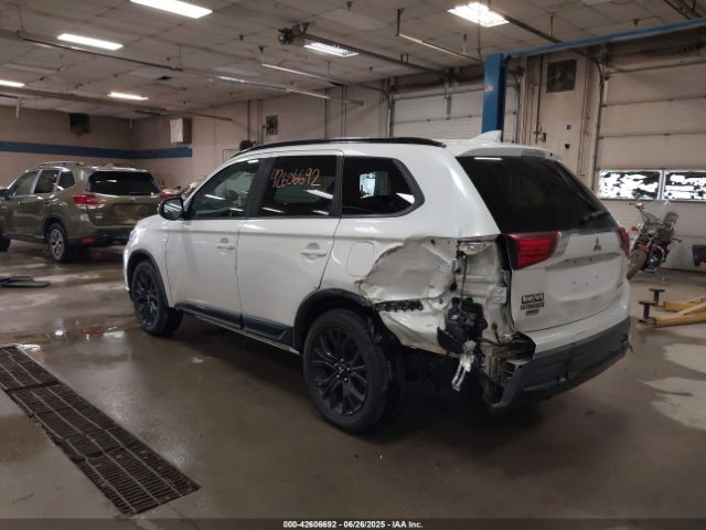 2018 MITSUBISHI OUTLANDER JA4AZ3A31JZ033066 Photo 2
