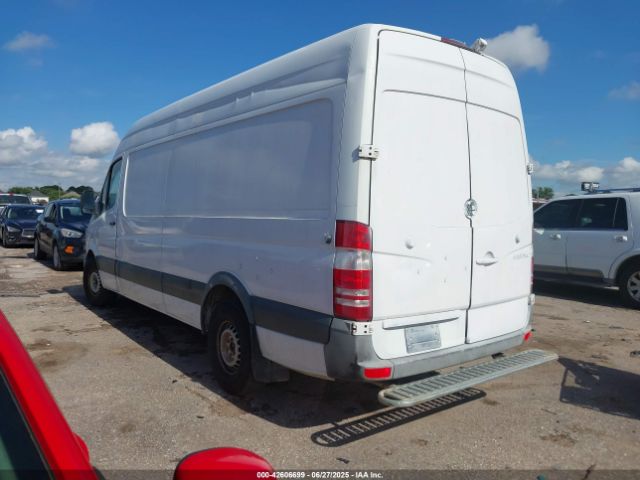 2011 MERCEDES-BENZ SPRINTER 2500 WD3PE8CB6B5608861 Photo 2