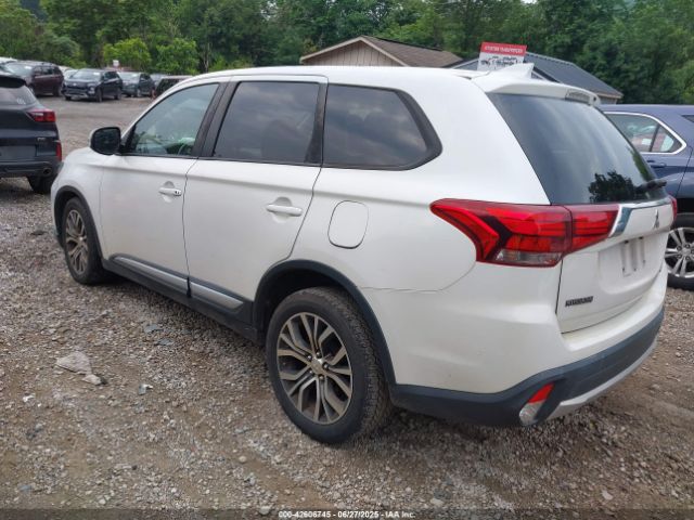 2017 MITSUBISHI OUTLANDER JA4AZ3A32HZ026234 Photo 2