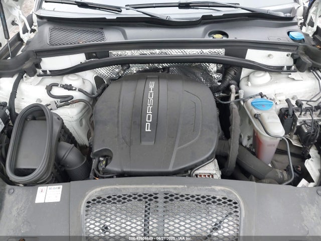 2018 PORSCHE MACAN WP1AA2A57JLB05494 Photo 9