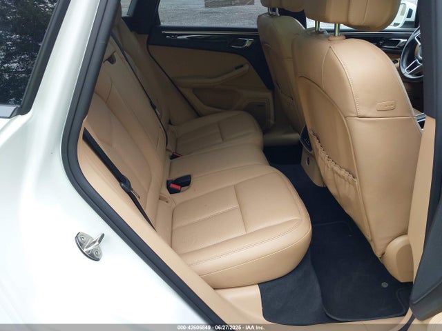 2018 PORSCHE MACAN WP1AA2A57JLB05494 Photo 7