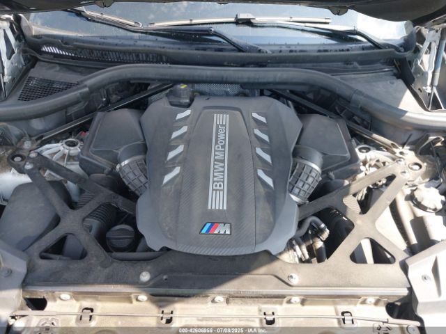 2022 BMW X6 M 5YMCY0C08N9J95826 Photo 9
