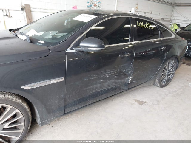 2011 JAGUAR XJ SAJWA1CB2BLV09763 Photo 5