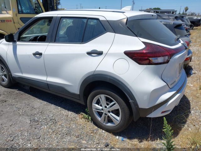 2021 NISSAN KICKS 3N1CP5BV9ML556785 Photo 2