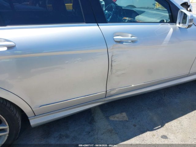 2012 MERCEDES-BENZ C 300 WDDGF8BB0CR224613 Photo 5