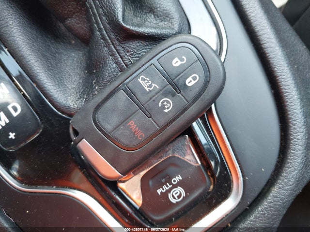1C4PJLDB2LD599960 Jeep 2020