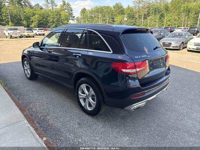 2017 MERCEDES-BENZ GLC WDC0G4KB6HF256258 Photo 2