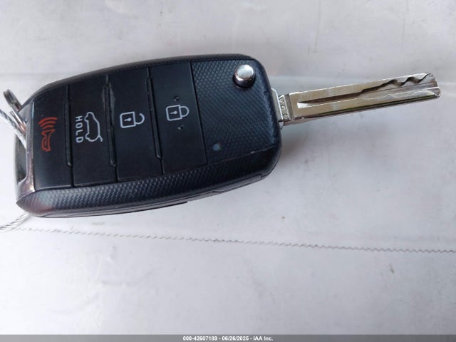 KIA g 2018 KNDJN2A21J7546218 Image 11