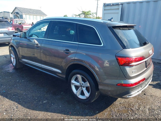 2021 AUDI Q7 WA1AJAF72MD034123 Photo 2
