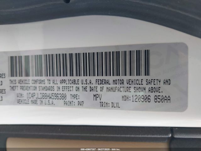 2017 JEEP CHEROKEE 1C4PJLDB8HW596380 Photo 8