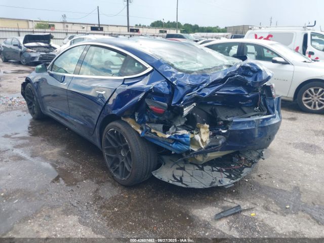 2019 TESLA MODEL 3 5YJ3E1EBXKF214027 Photo 2