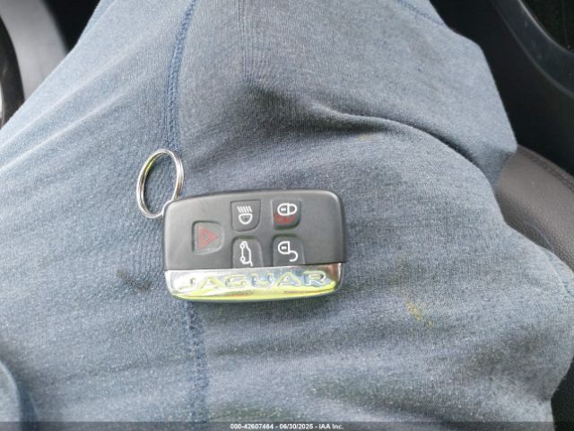 2018 JAGUAR F-PACE SADCJ2EV9JA240836 Photo 10