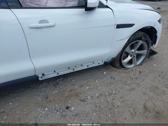 2018 JAGUAR F-PACE SADCJ2EV9JA240836 Photo 5