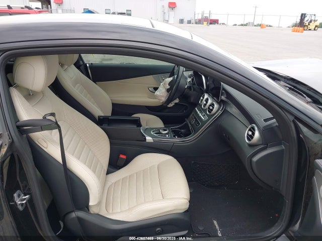 WDDWJ6EB2KF856216 Mercedes-Benz m276