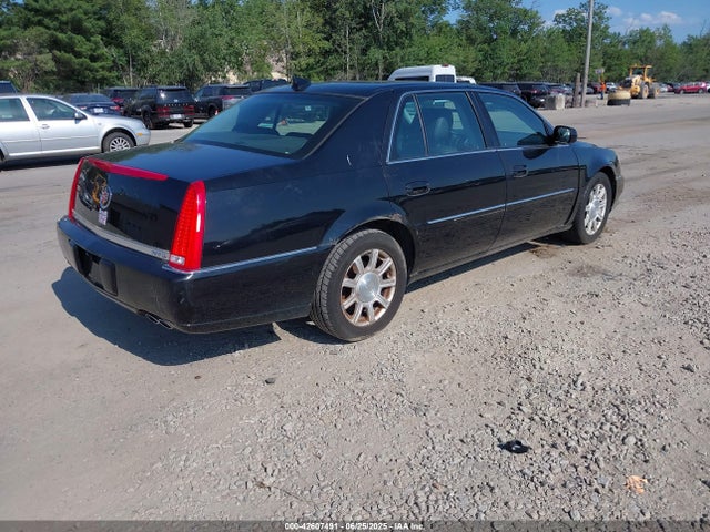 2010 CADILLAC DTS 1G6KR5EY7AU126587 Photo 3