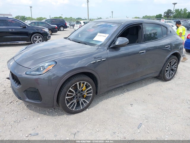 2023 MASERATI GRECALE ZN682AVM0P7422381 Photo 1