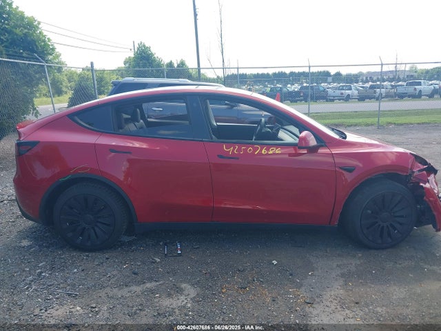7SAYGDEE9NF437016 Tesla 2022