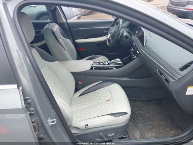 2023 HYUNDAI SONATA HYBRID KMHL34JJ0PA065563 Photo 4