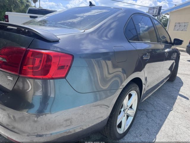 3VWD17AJ7EM249444 Volkswagen 2014