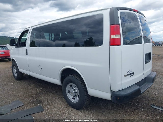 Chevrolet l96 2014 1GAWGPFG0E1172736 Image 3