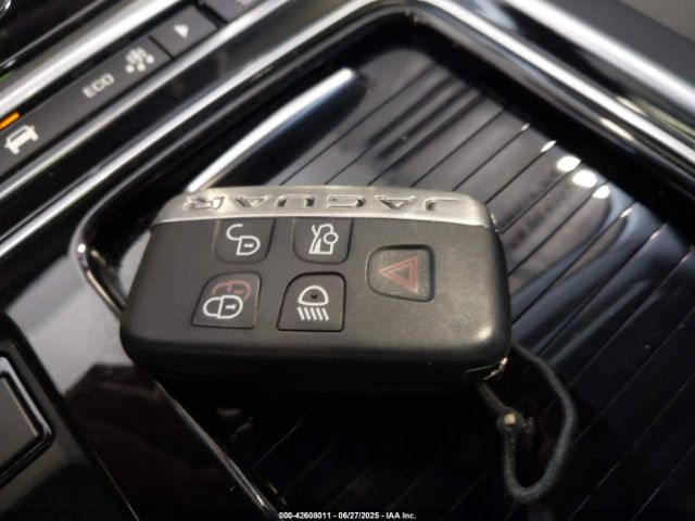2017 JAGUAR XF SAJBJ4BV5HCY30734 Photo 10