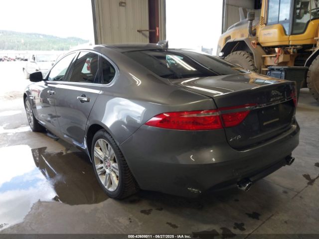 2017 JAGUAR XF SAJBJ4BV5HCY30734 Photo 2