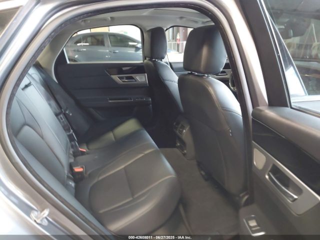 2017 JAGUAR XF SAJBJ4BV5HCY30734 Photo 7