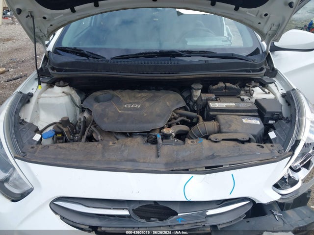 KMHCT4AE4HU261749 Hyundai 2017