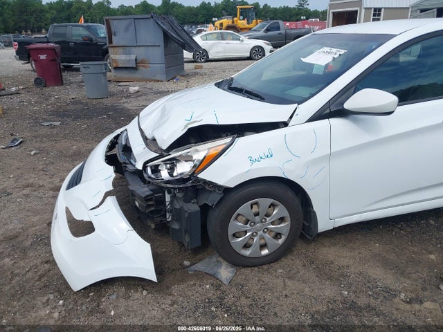 KMHCT4AE4HU261749 Hyundai 2017