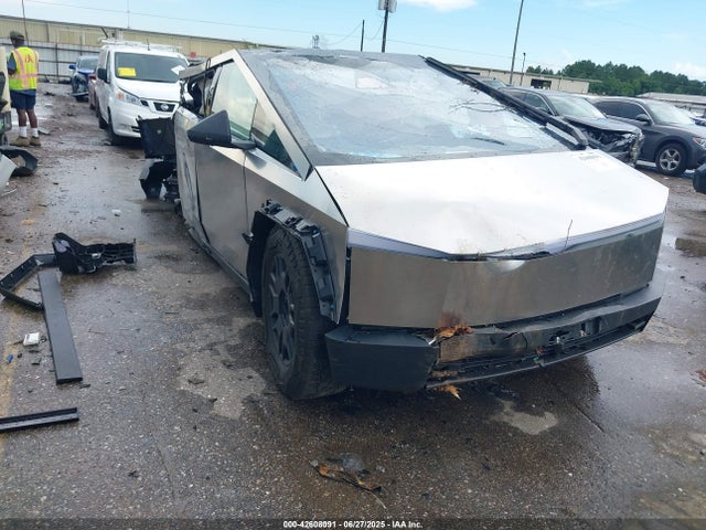 2024 TESLA CYBERTRUCK 7G2CEHEE7RA056639 Photo 0