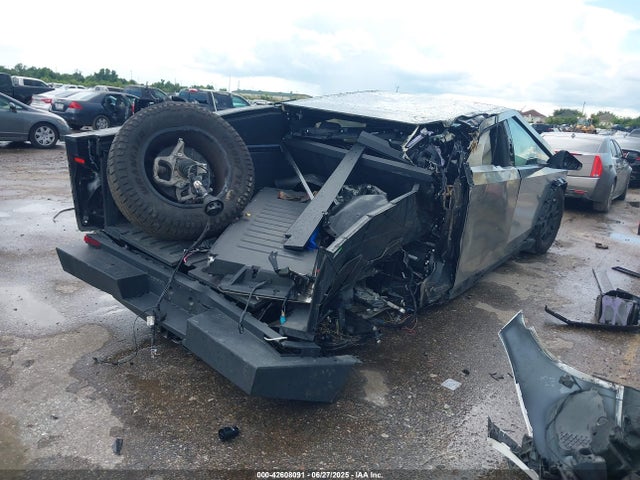 2024 TESLA CYBERTRUCK 7G2CEHEE7RA056639 Photo 3