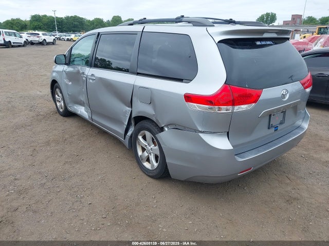 Aukcja sprzedaży 2014 Toyota Sienna Le V6 8 Passenger, vin: 5TDKK3DC7ES468739, numer aukcji: 42608139