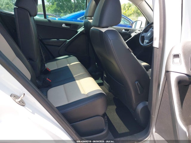 2016 VOLKSWAGEN TIGUAN WVGAV7AX4GW582181 Photo 7