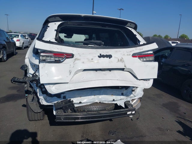 1C4RJJBG0R8578991 Jeep GRAND CHEROKEE L