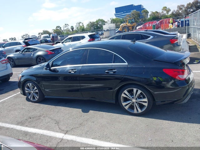 WDDSJ4EB5HN428030 Mercedes-Benz CLA-Class