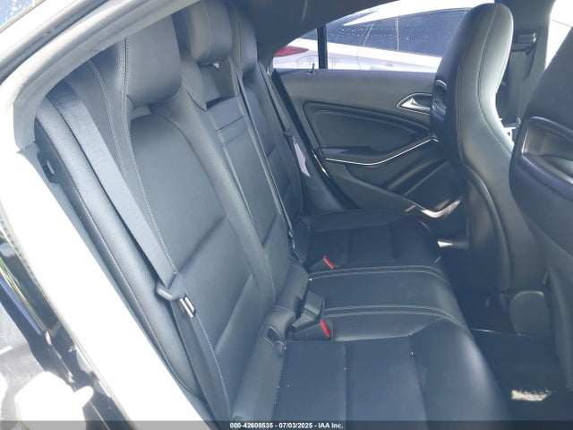 WDDSJ4EB5HN428030 Mercedes-Benz CLA-Class