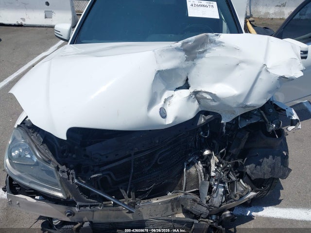 WDDGF4HBXER301779 Mercedes-Benz 2014