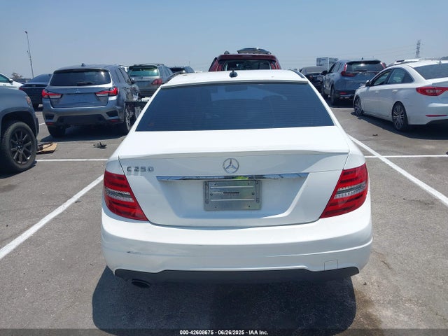WDDGF4HBXER301779 Mercedes-Benz 2014