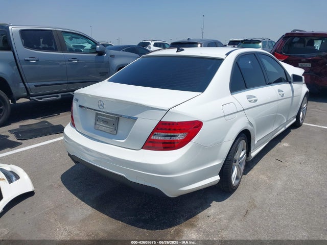 WDDGF4HBXER301779 Mercedes-Benz 2014
