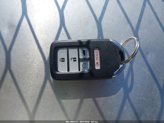 7FART6H8XLE003476 Honda lfb2