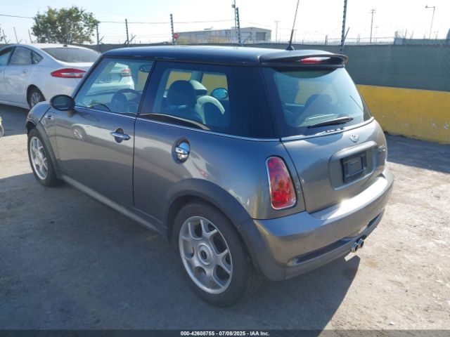 2003 MINI COOPER S WMWRE33423TD68269 Photo 2