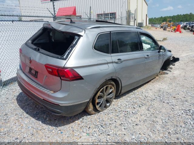 2022 VOLKSWAGEN TIGUAN 3VV3B7AXXNM167936 Photo 3
