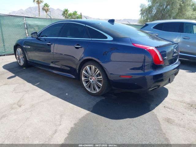 2016 JAGUAR XJ SAJWA1CE3GMV97203 Photo 2
