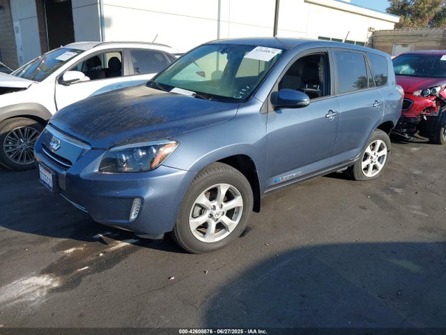 2T3YL4DV2EW003203 Toyota RAV4 EV