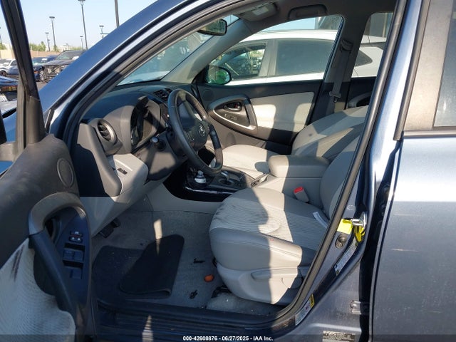 2T3YL4DV2EW003203 Toyota RAV4 EV