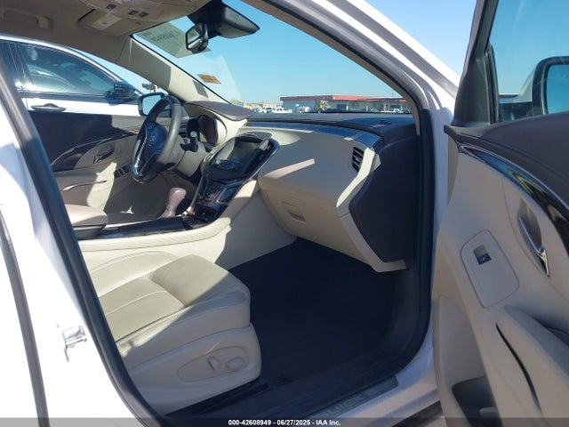 1G4GB5G35FF161077 Buick lfx